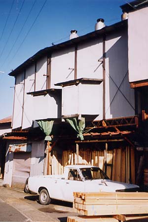004-02.jpg (31303 oCg)